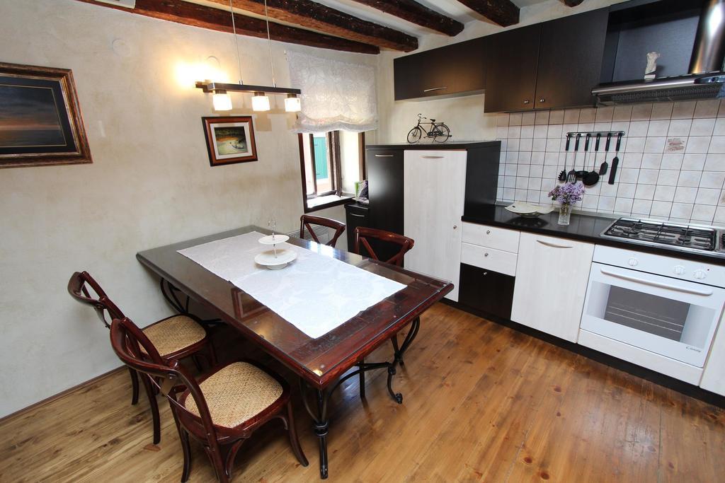Apartment Midea โรวีน ภายนอก รูปภาพ