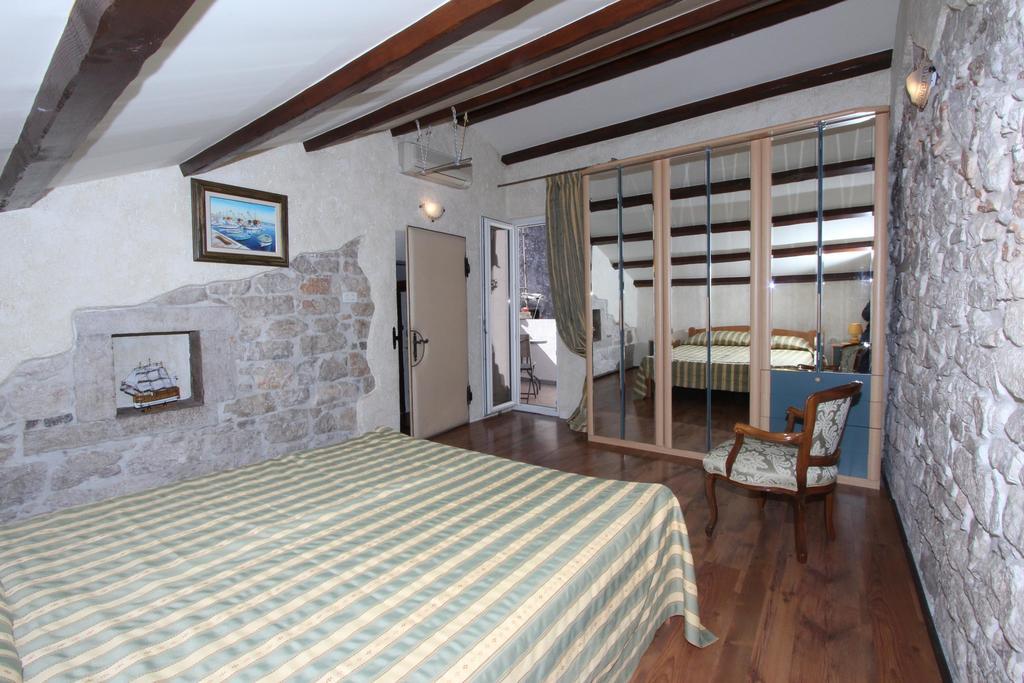 Apartment Midea โรวีน ภายนอก รูปภาพ