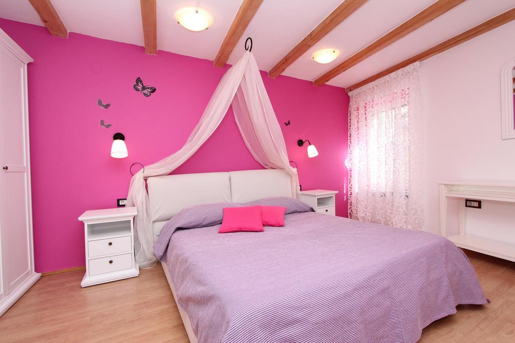 Apartment Midea โรวีน ภายนอก รูปภาพ